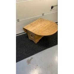 Houten salontafel met lade
