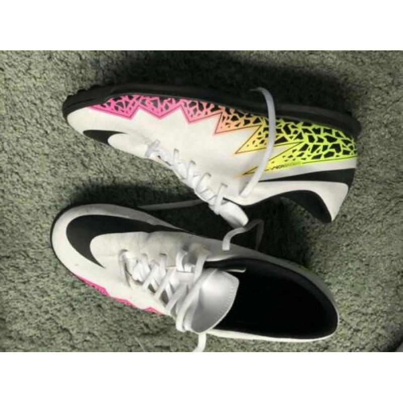 Nike kunstgras voetbal schoenen