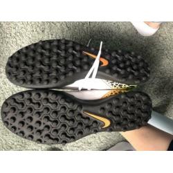 Nike kunstgras voetbal schoenen
