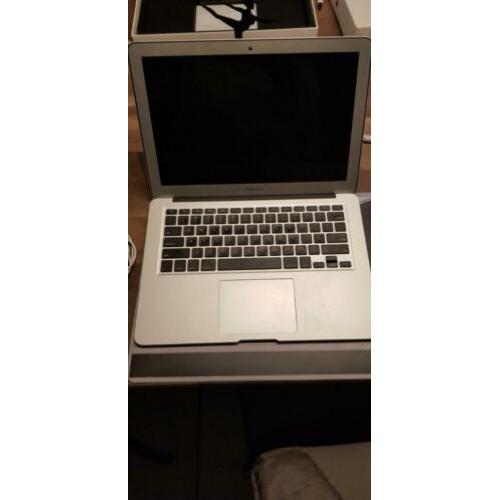 Nette en mooie Macbook Air 13'' met 2.2Ghz Intel Core i7