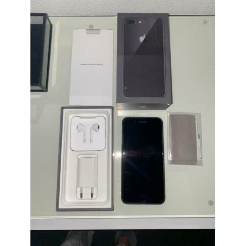 Iphone 8 plus - 64GB - Zwart