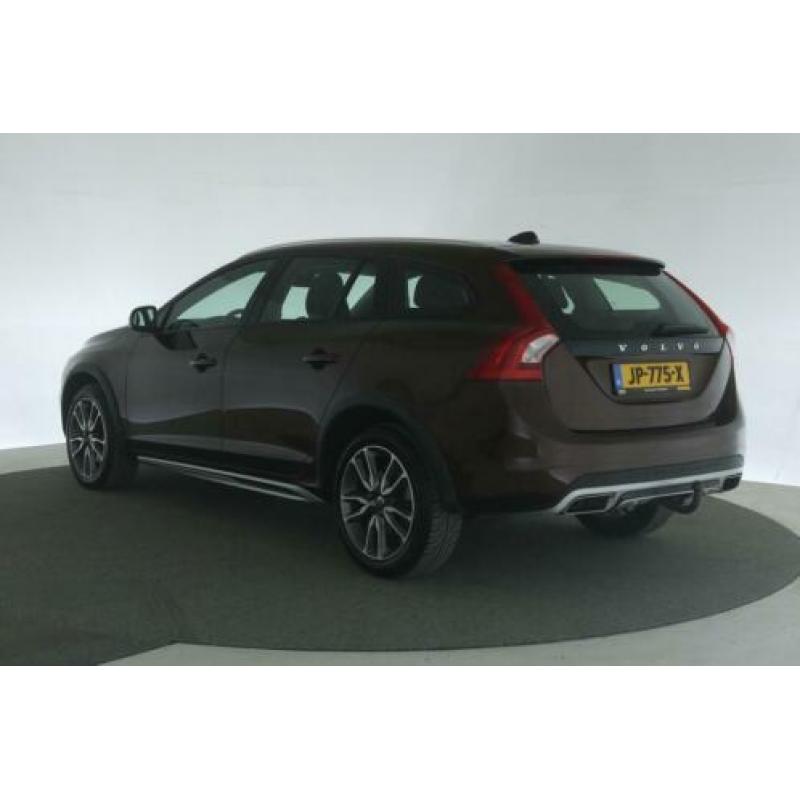 Volvo V60 CROSS COUNTRY D4 Nordic+ [ xenon navi trekhaak ]