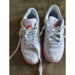 Puma sneakers maat 39