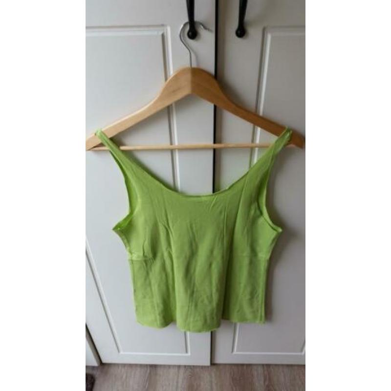 Groene top met opdruk van H&M maat 38
