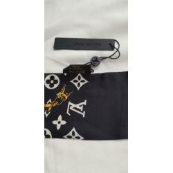 Trendy Louis*vuitton zijde sjaaltje