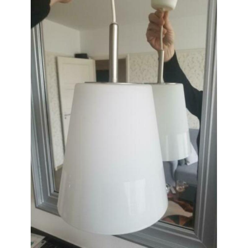 Hanglampje of ganglampje melkglas