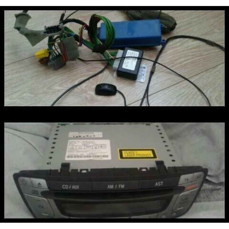 Originele carkit incl radio Toyota Aygo! Compleet!