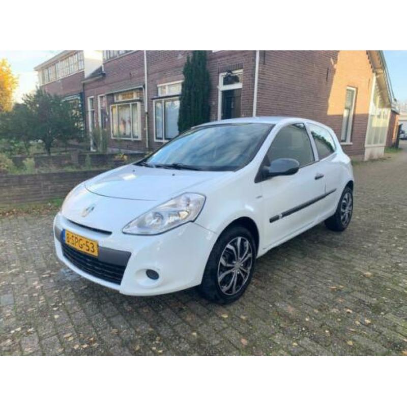 Renault Clio 1.5 dCi Sélection Business Sport Airco