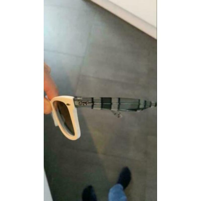 Ray-Ban Special Edition bril