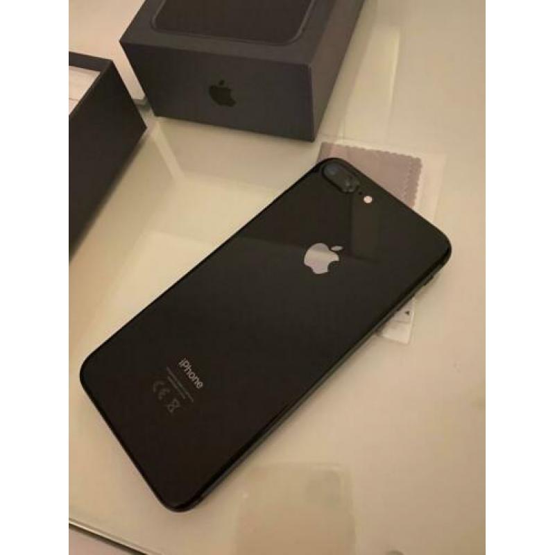 Iphone 8 plus - 64GB - Zwart