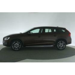 Volvo V60 CROSS COUNTRY D4 Nordic+ [ xenon navi trekhaak ]