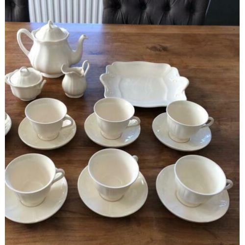 Wedgwood Queen's plain theepot roomstel schaal 6 kop schotel