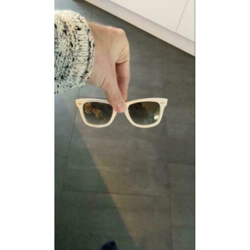 Ray-Ban Special Edition bril