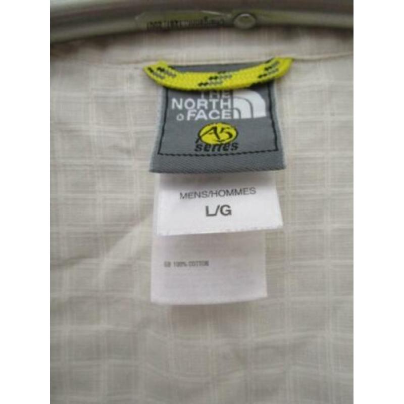 Sportief, ruim The North Face overhemd maat L valt als XL