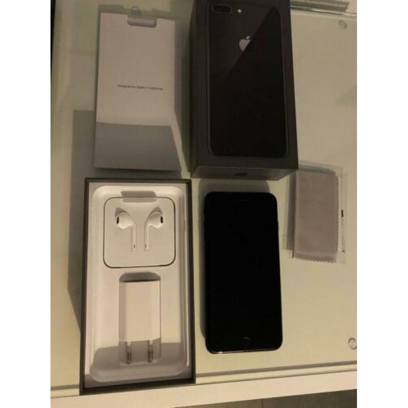 Iphone 8 plus - 64GB - Zwart