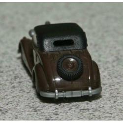 Mercedes 170S oldtimer. Merk: Praliné