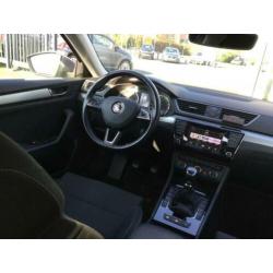 Skoda Superb COMBI 1.6 TDI 88KW AMBITION BUSINESS (bj 2015)