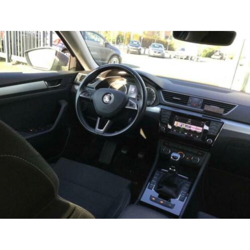 Skoda Superb COMBI 1.6 TDI 88KW AMBITION BUSINESS (bj 2015)