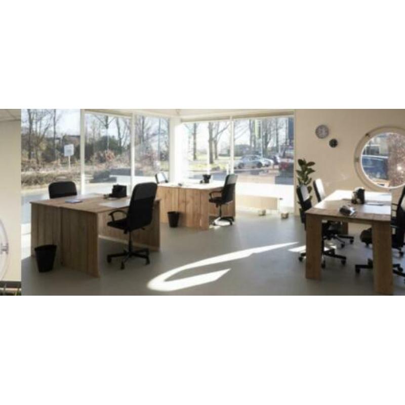 Gehele steiger houten kantoorinrichting