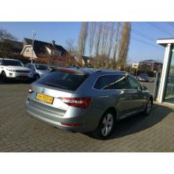 Skoda Superb COMBI 1.6 TDI 88KW AMBITION BUSINESS (bj 2015)