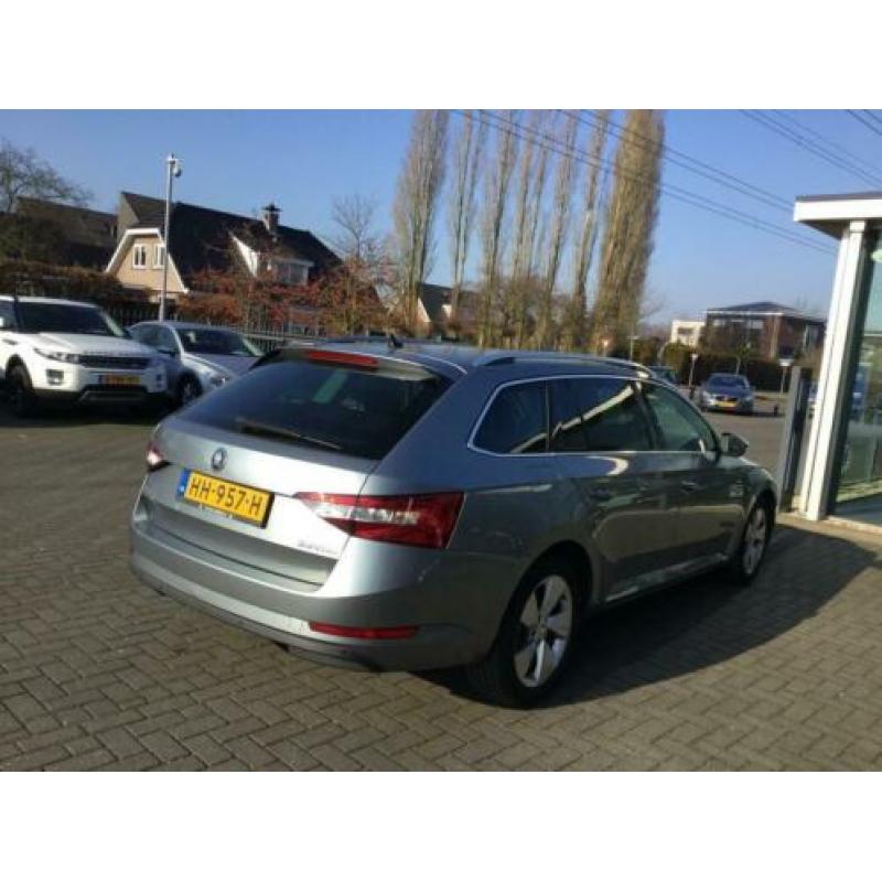 Skoda Superb COMBI 1.6 TDI 88KW AMBITION BUSINESS (bj 2015)