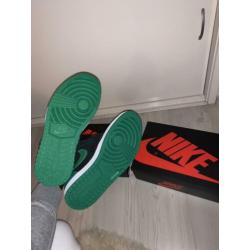Jordan 1 ‘Pine Green’ maat 42
