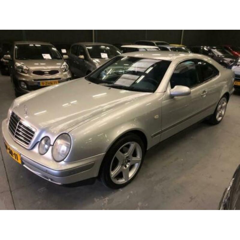 Mercedes-Benz CLK-klasse Coupé 230 K. Elegance let op motor