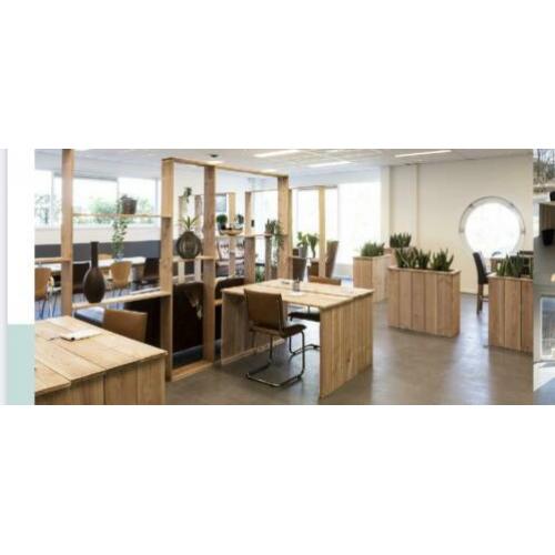 Gehele steiger houten kantoorinrichting