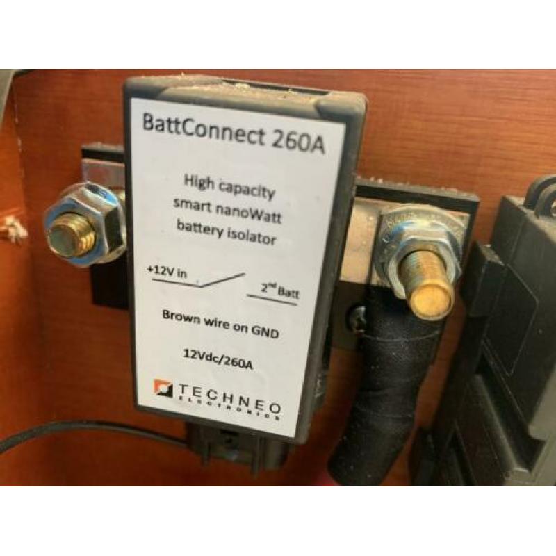 Omvormer Victron 2000Watt 12Volt TTd accu
