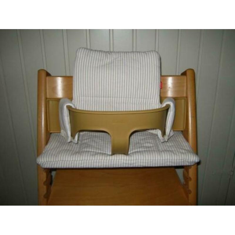 kinderstoel stokke tripp traap met newbornset/verkleinset