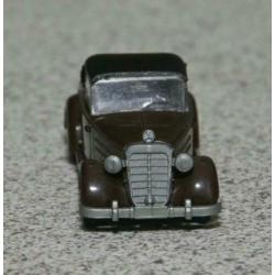 Mercedes 170S oldtimer. Merk: Praliné