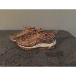 Roze Nike schoenen met lucht in zool maat 37