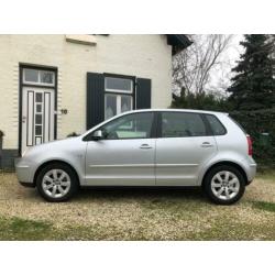 Volkswagen Polo 1.4-16V Turijn Airco/Elek-ramen/Dealer onder
