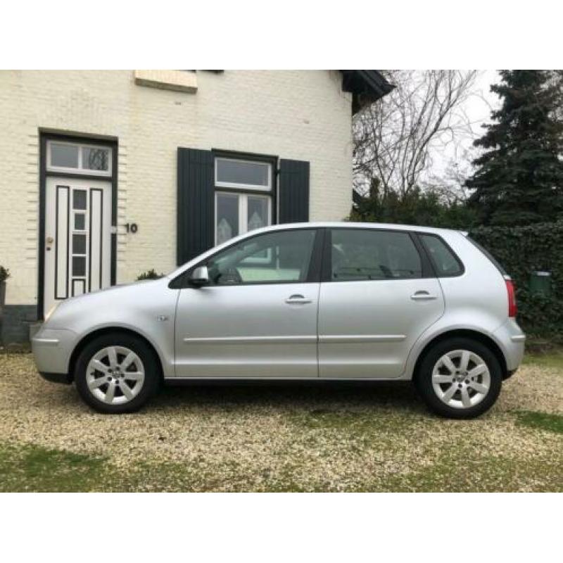 Volkswagen Polo 1.4-16V Turijn Airco/Elek-ramen/Dealer onder