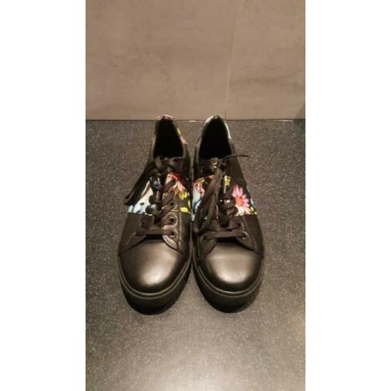 Valentino Garavani sneaker mt 37 Nieuw
