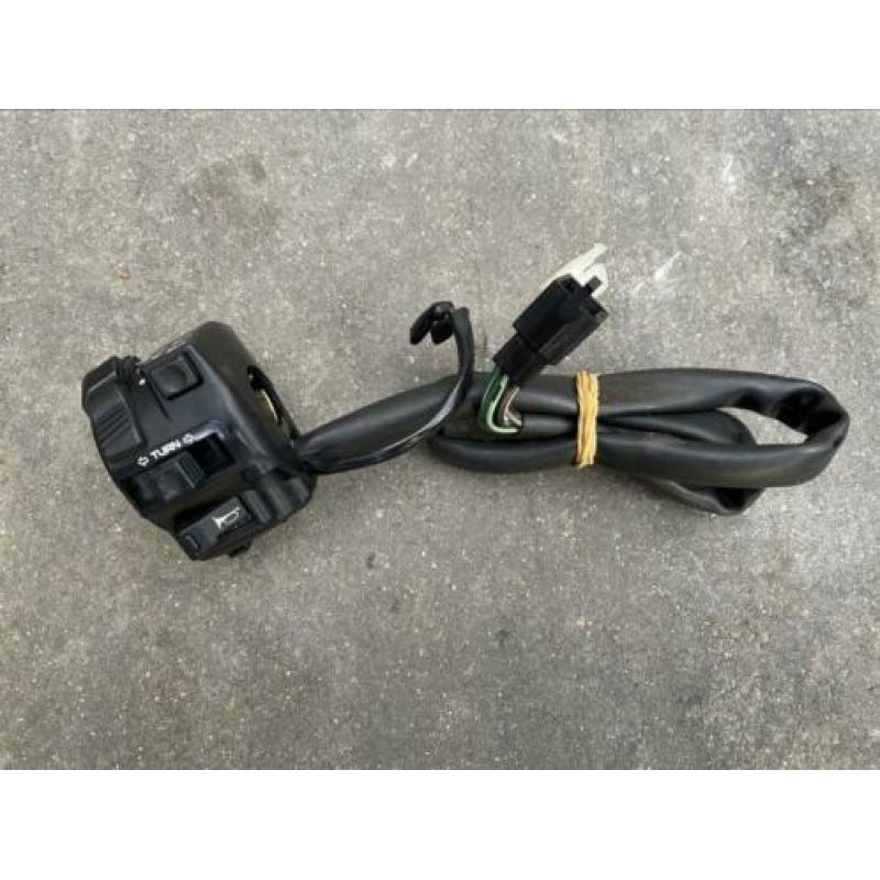 Stuurschakelaar links Honda XL1000V 1999-2002 (35020MBT610)
