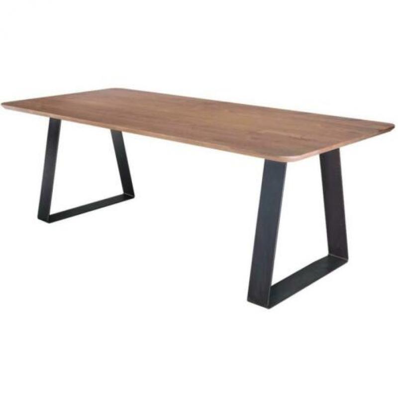 Voor Tafels & meer zit u bij Chairs@Home altijd goed.