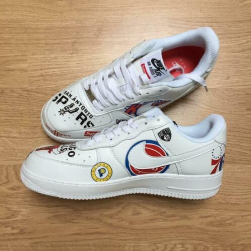Nike air force 1 one Supreme sneakers schoenen size 43