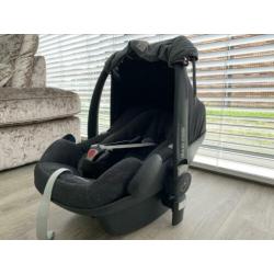 Maxi Cosi Pebble Plus Nomad Black + Joolz adapter + 2way fix