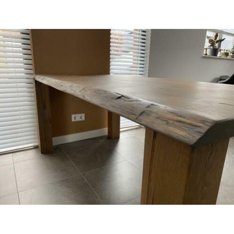 Massief eiken tafel met waankant 175 x 95 cm