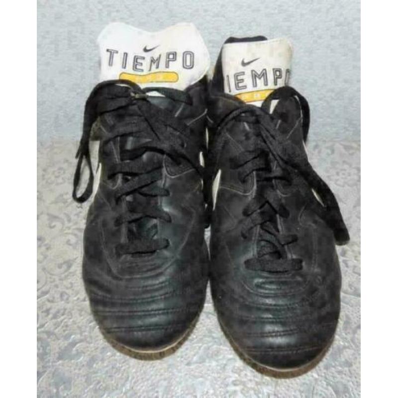 Nike tiempo zwarte voetbal schoenen maat 44