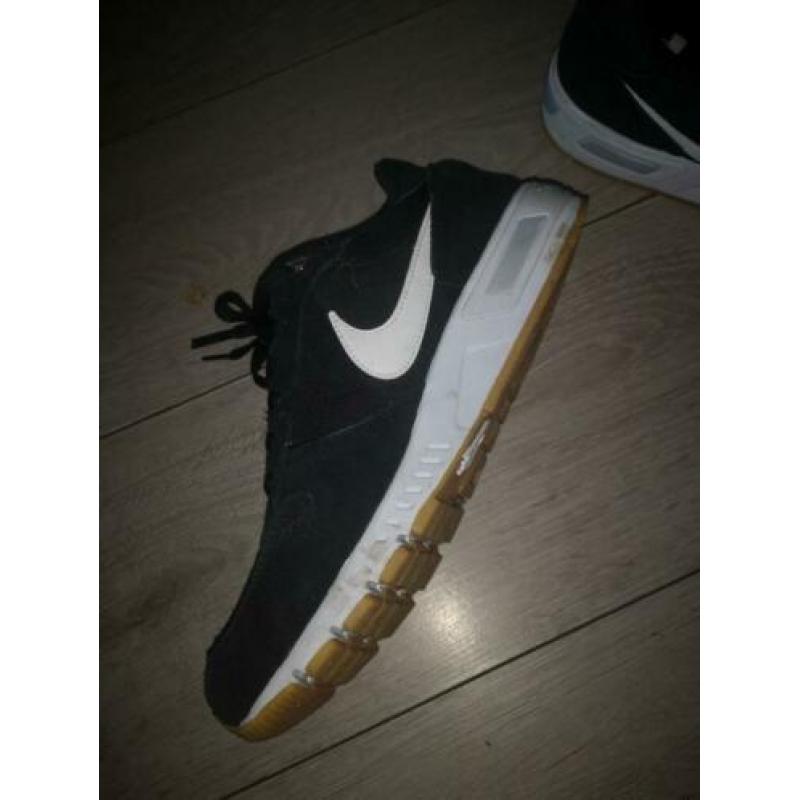 Nike runner MD zwart wit, Mt 42