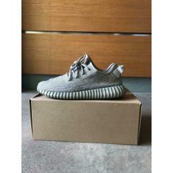 Yeezy 350 v1 “moonrock”. us 9 1/2. eu 43 1/3.