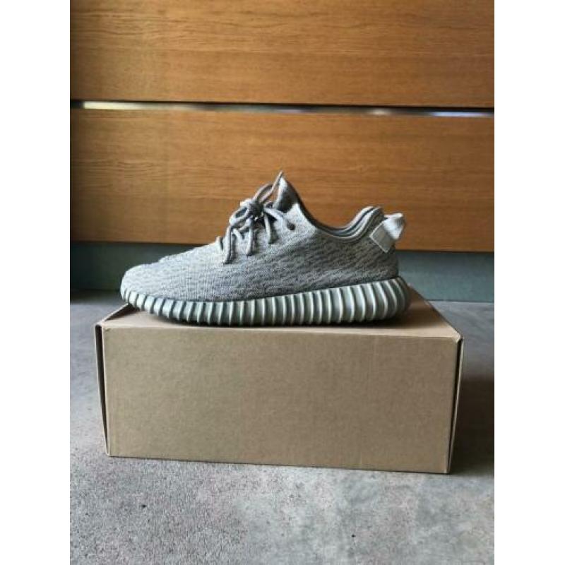 Yeezy 350 v1 “moonrock”. us 9 1/2. eu 43 1/3.