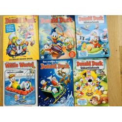 23 stuks Donald Duck: 14 pockets/ boeken en 9 tijdschriften