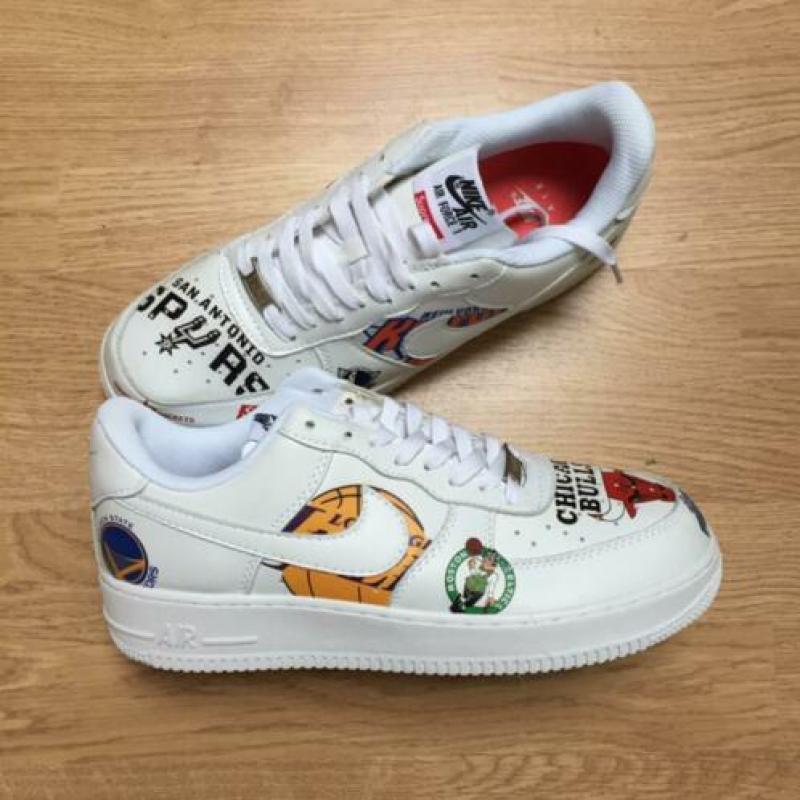 Nike air force 1 one Supreme sneakers schoenen size 43