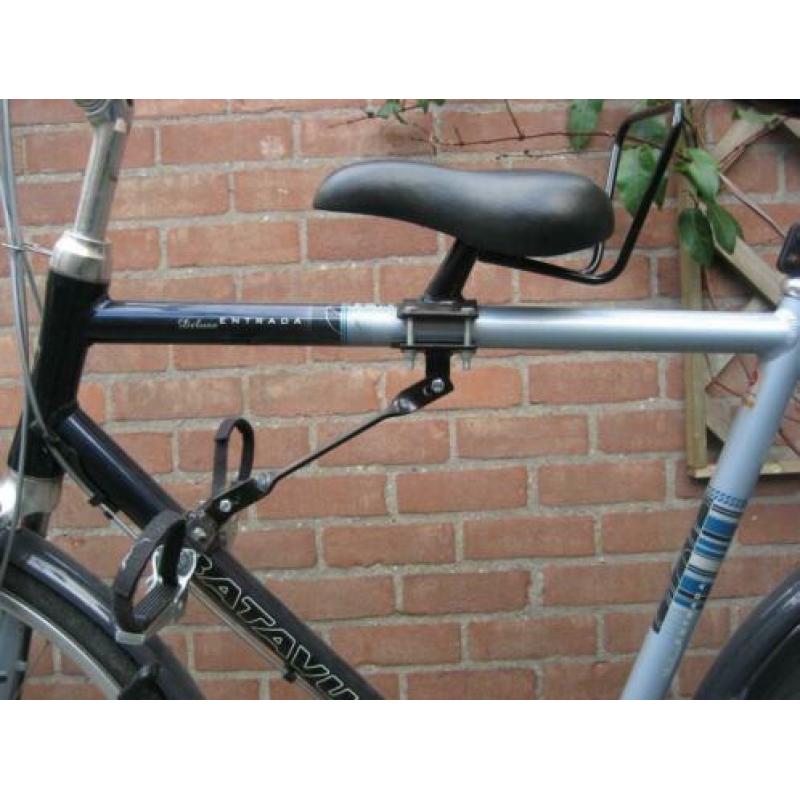 Fietszadeltje op stang