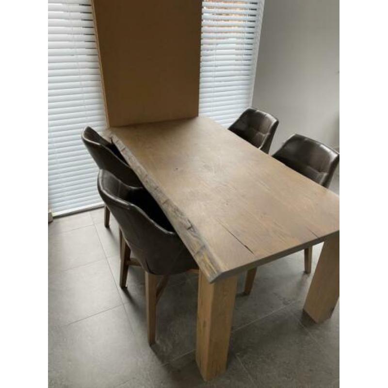 Massief eiken tafel met waankant 175 x 95 cm