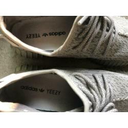 Yeezy 350 v1 “moonrock”. us 9 1/2. eu 43 1/3.