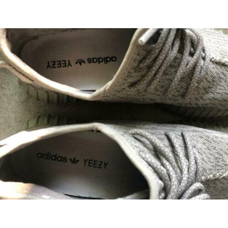 Yeezy 350 v1 “moonrock”. us 9 1/2. eu 43 1/3.